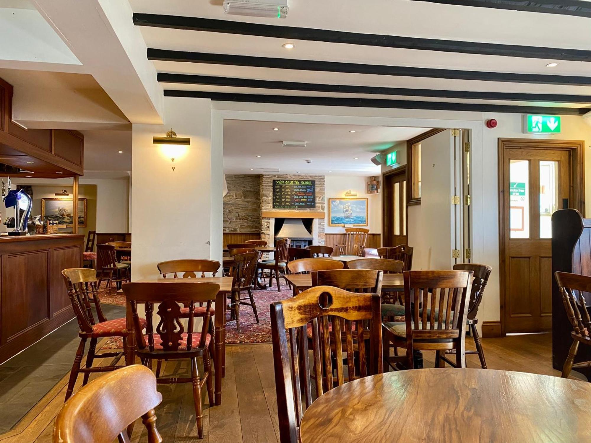 The Globe Inn 킹스브리지 외부 사진